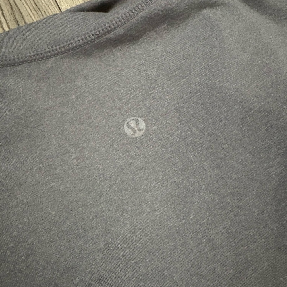 Women’s Lululemon Logo Jacket in Gray Size 12 - Picture 7 of 7
